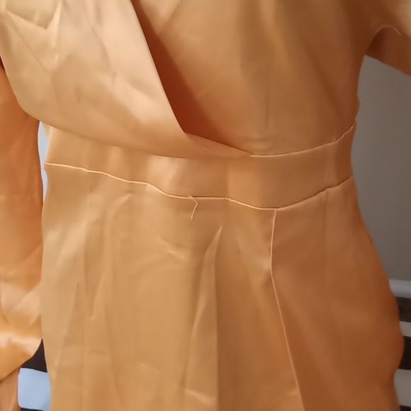 Dress - Picture 4 of 10